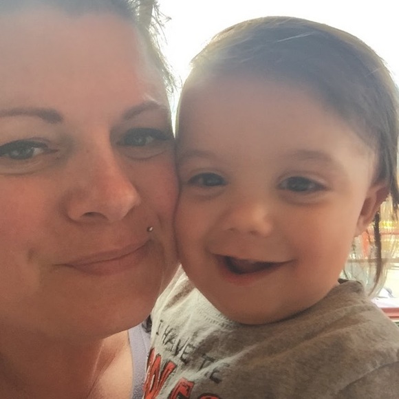 Meet your Posher, Manda - Picture 1 of 4